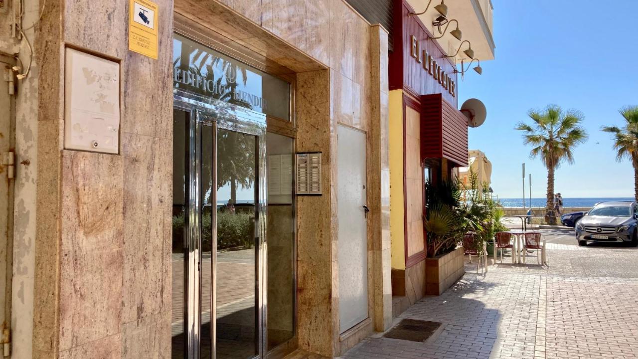 Maestranza Beach By Sol Maestranza Málaga Exterior foto